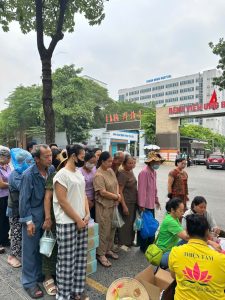CLB Thiện Tâm – Chia Sẻ Yêu Thương phát xôi sữa miễn phí cho bệnh nhân tại Bệnh viện Ung Bướu Thanh Nhàn Hà Nội ngày 10.10.2026.